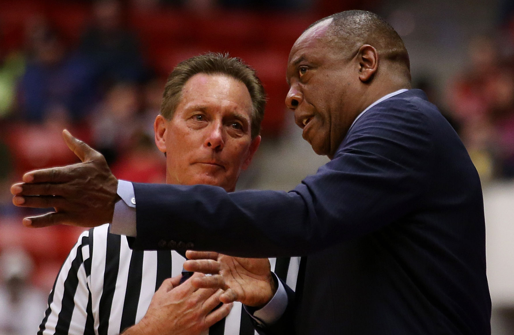 No. 9 Arizona Wildcats vs. Washington State Cougars college basketball